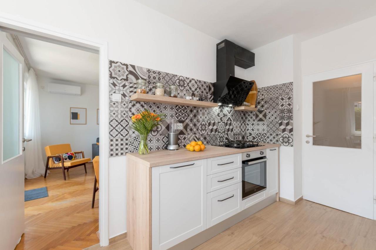 Nona Mileva Apartment Пула Экстерьер фото